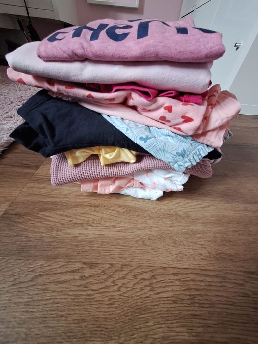 Zestaw ubrań dla dziewczynki