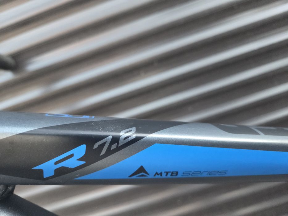 Rower gorski Romet Rambler 7.2 Shimano Acera widelec Snatour hamulce tarczowe