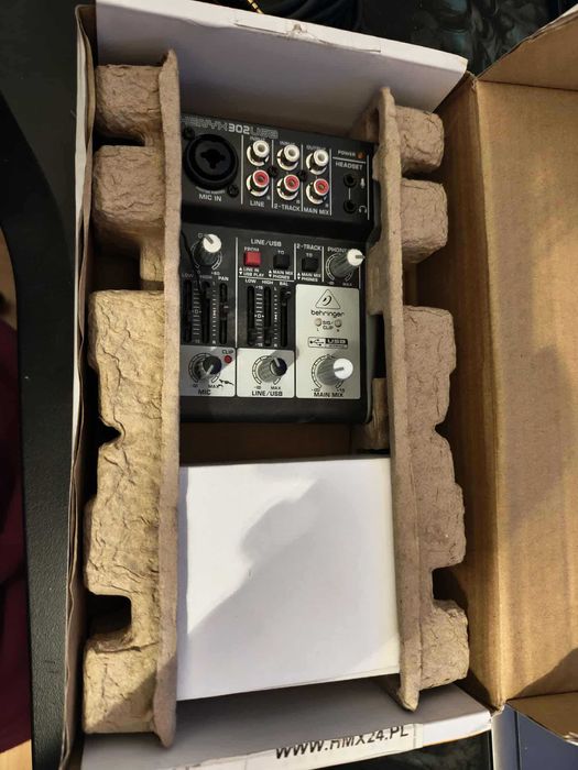 Behringer XENYX 302USB