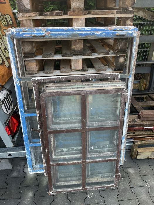 Okna metalowe, stalowe, stare, szpros,