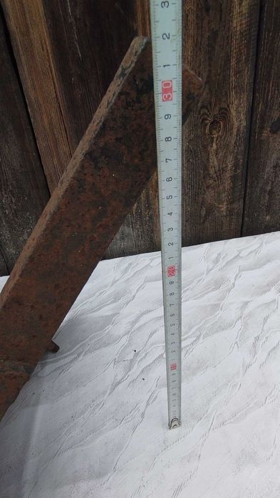 Stary metalowy pług