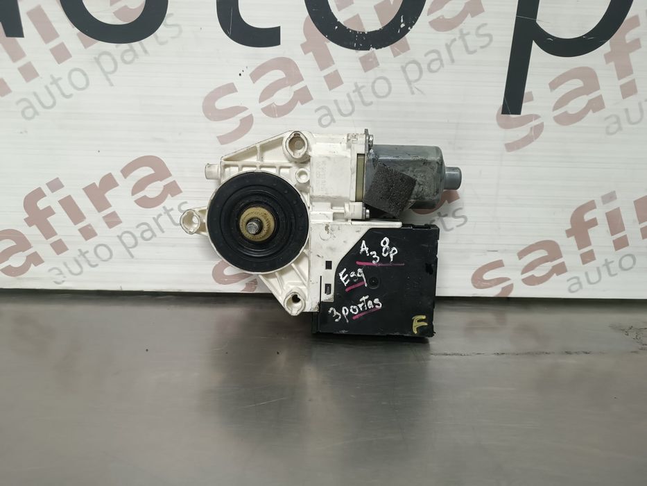 Módulo Porta Frente Esquerdo AUDI A3 - 8P0959801A