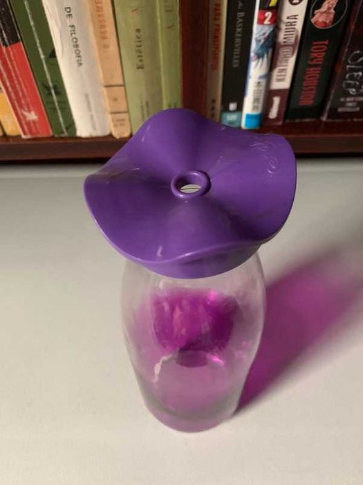 Garrafa de Vidro com Orifício para Palhinha