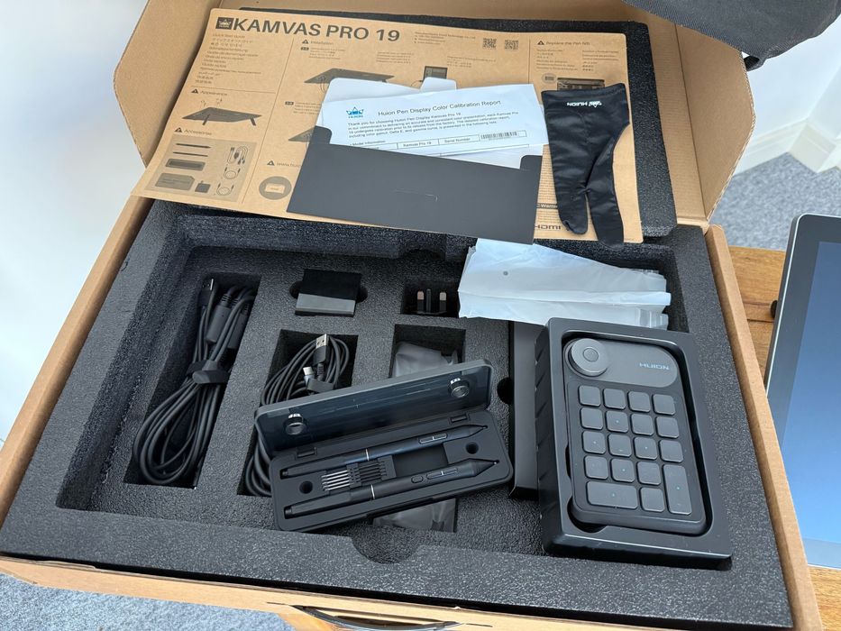 HUION Kamvas Pro 19 Drawing Tablet + Tablet stand Huion