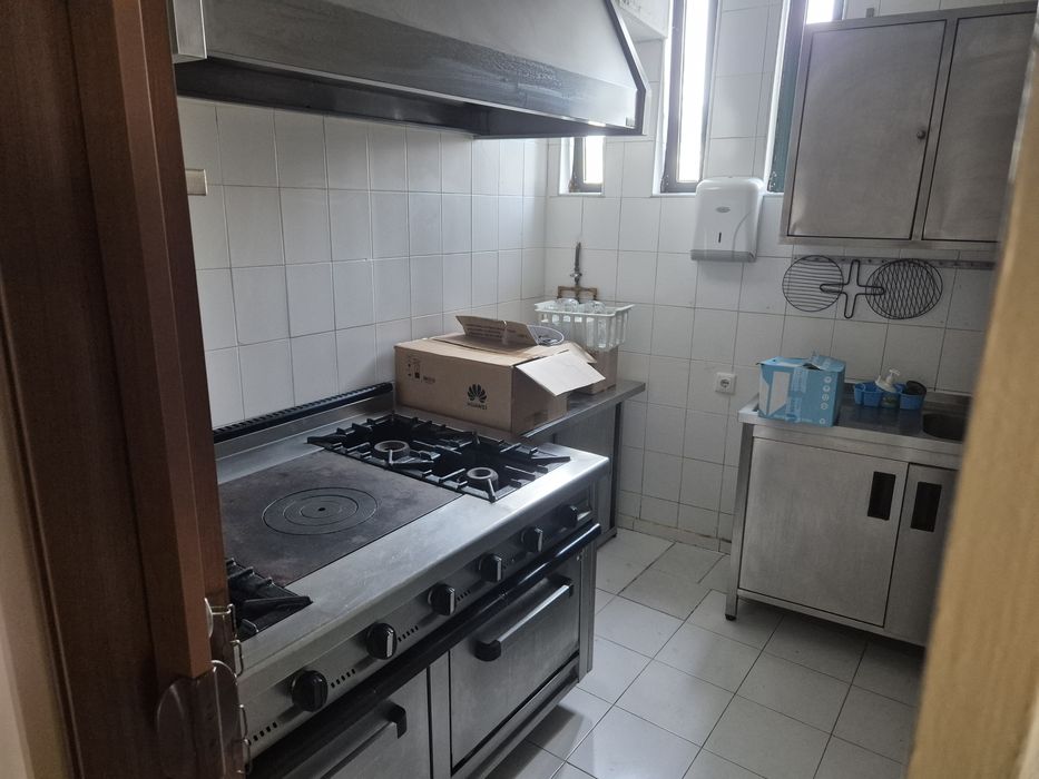 Aluga se cafe snack bar