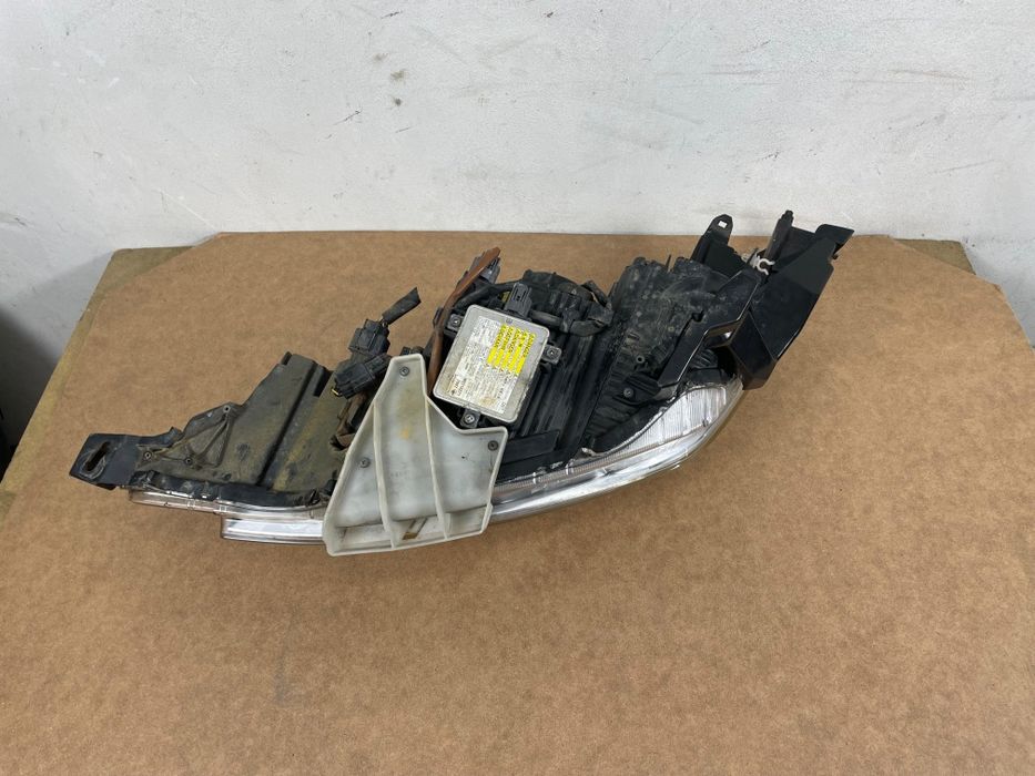 Lampa Prawa Przód Xenon Peugeot 4007 Kompletna Europał