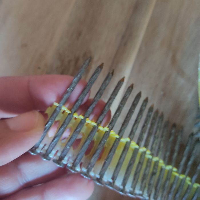 Vendo Pregos espiralados