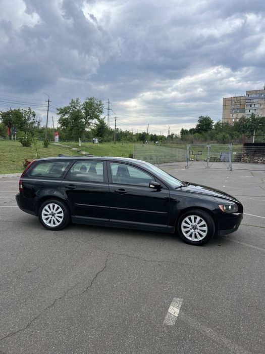 Продам Volvo v50 tdi