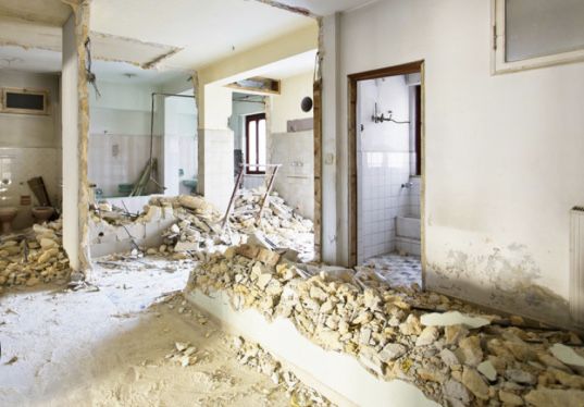 Демонтаж домов , стен итд