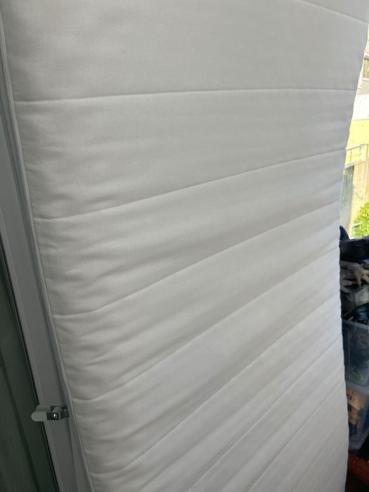 Colchão branco 10cm