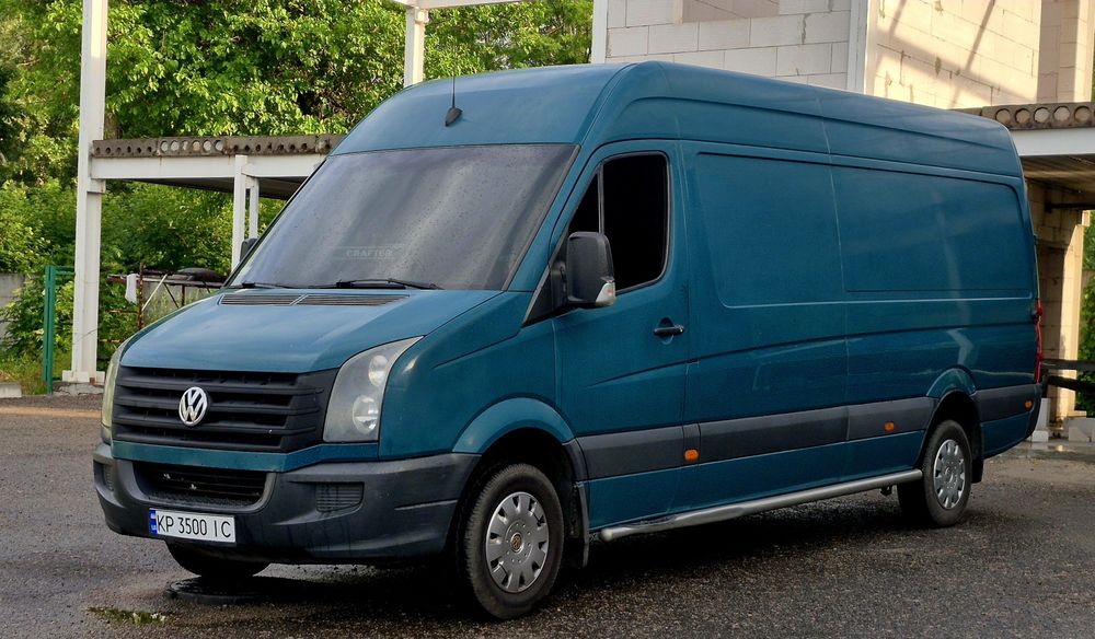 Продам Volkswagen Crafter в кузове Long 2.5TDI