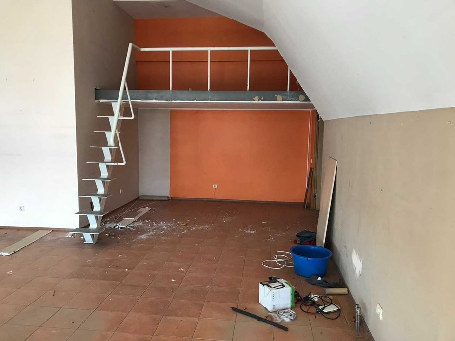 Видовий Loft-простір 92 м² з терасою , метро Мінська , Для офісу, студії або проживання. Без %.