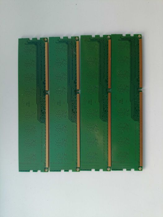 DDR3 1GB набор из 4 штук