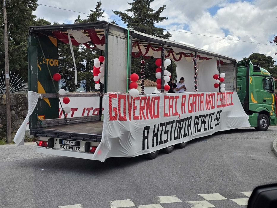 Camião Exclusivo para Queima das Fitas