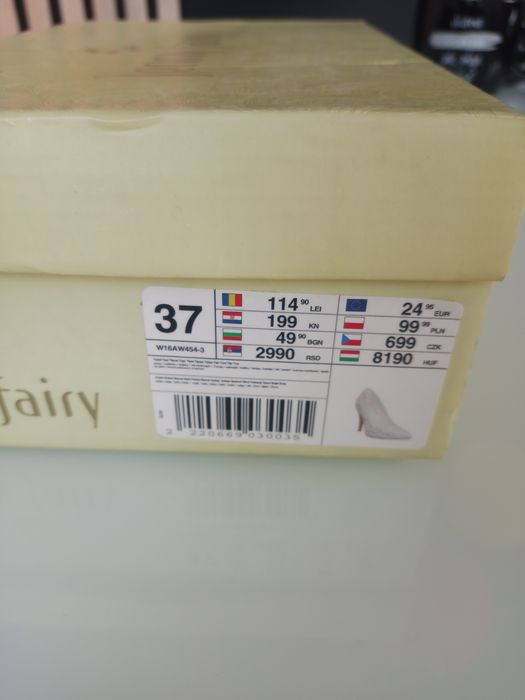 Piękne buty koronkowe Jenny Fairy 37