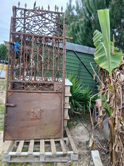 Portão de  Três  folhas