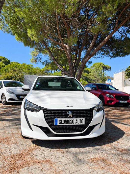 Peugeot 208 Allure Pack - Branca