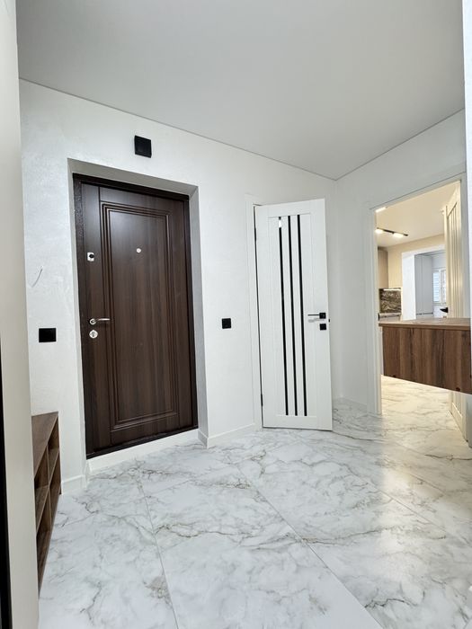 2 кімнатна квартира продаж Бам єр іо меблі техніка