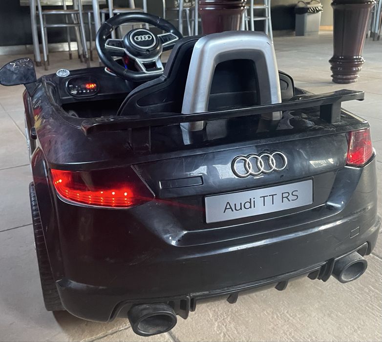 Audi tt rs preto bateria de 12v