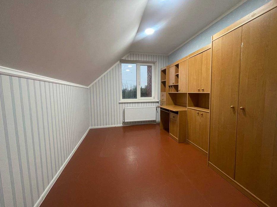 Продам 2х этажный дом на границе Южного и Буды 243 м2
