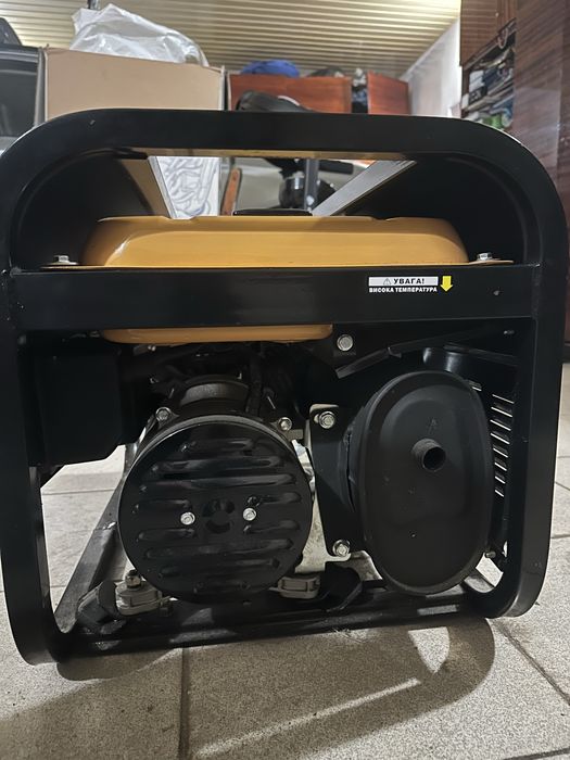 Бензиновий генератор 3квт