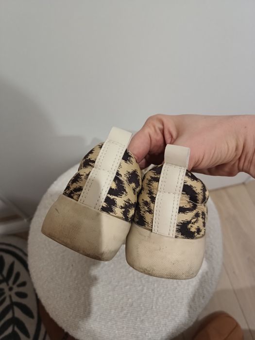 Buty sportowe panterka