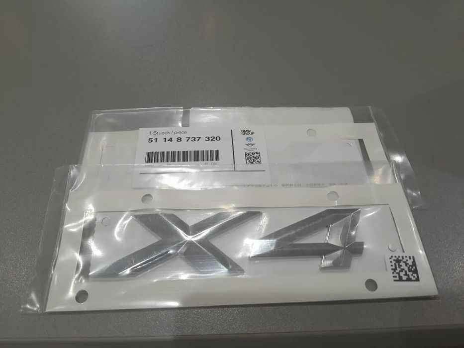 Emblemat BMW X4 (nr 51148737320)
