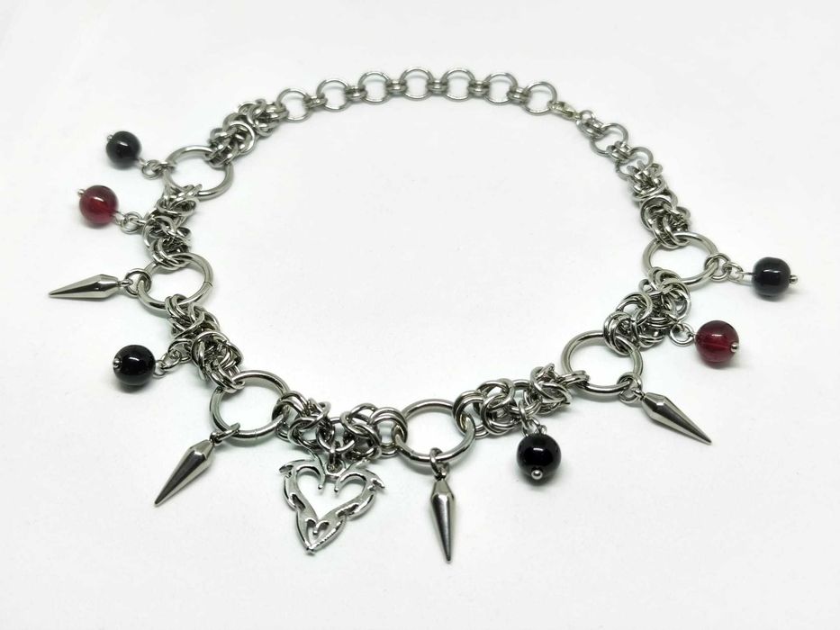 Choker chainmaille z sercem kolcami szkłem – stal chirurgiczna gothic
