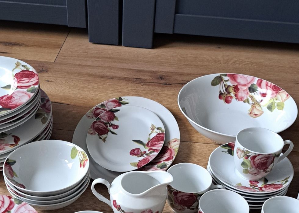 Salaterki, półmiski, miseczki Ambition Róże