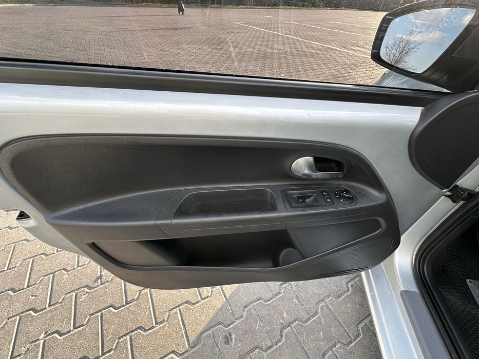 Volkswagen Up 2014 VIN WVWZZZAAZFD028153 фото оголошення 12 з 24