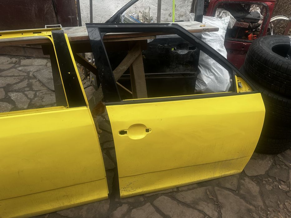 Продам двери на шкоду фабия 2