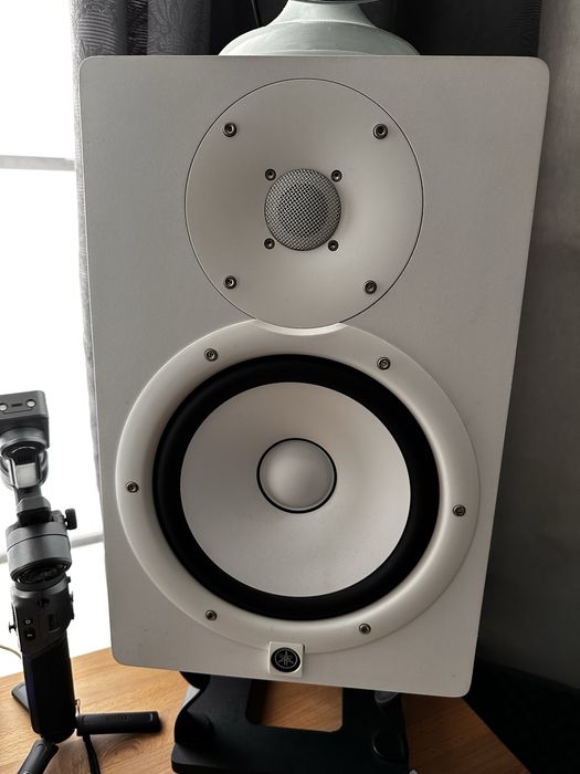 Conjunto 2 Yamaha HS8 Brancas