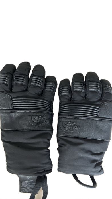 Zestaw narciarski: kask, rekawiczki, buty, okulary