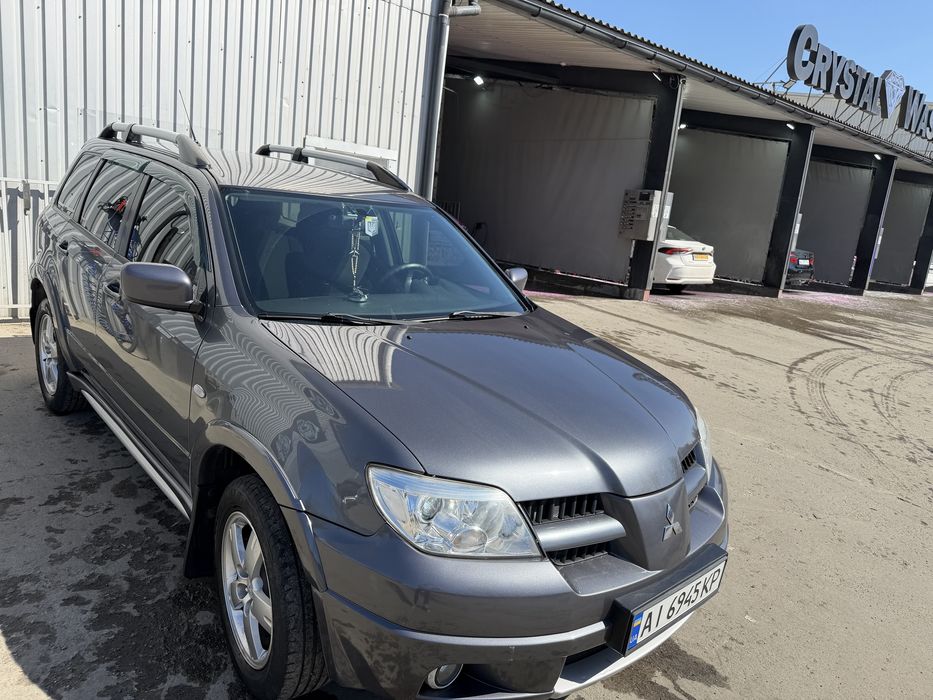 Mitsubishi Outlander 1