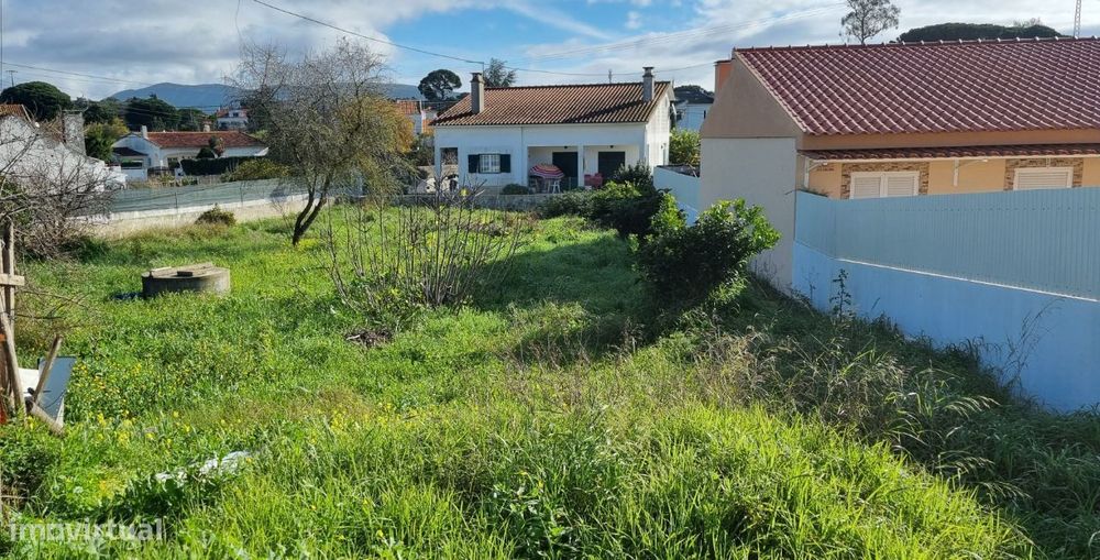 Venda urbano terreno com projeto aprovado - Sesimbra