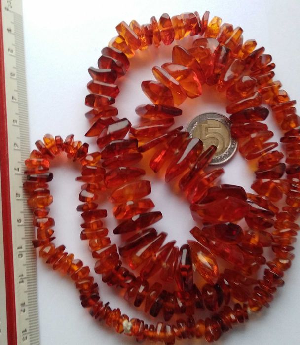 Zawieszka wisior naszyjnik świat Bursztynu antyki prl Bytom