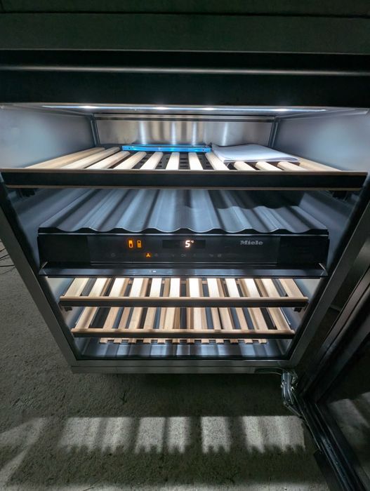 Chłodziarka do wina,Winiarka Miele KWT 6322 UG – bardzo dobry stan