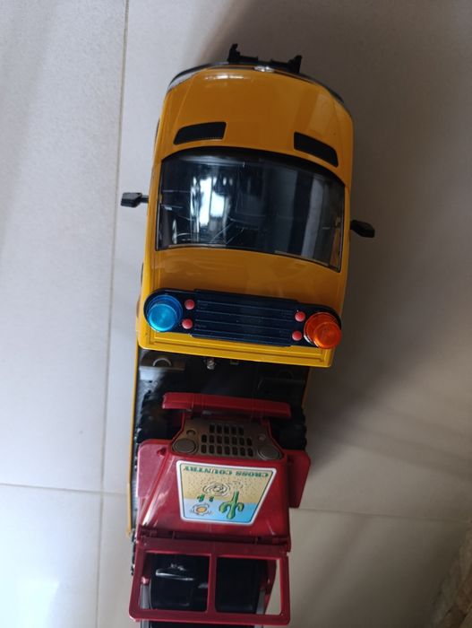 Продам евакуатор Bruder Mercedes-Benz Sprinter c джипом