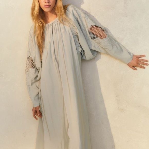 Фисташковое платье макси оверсайз H&M вышивка