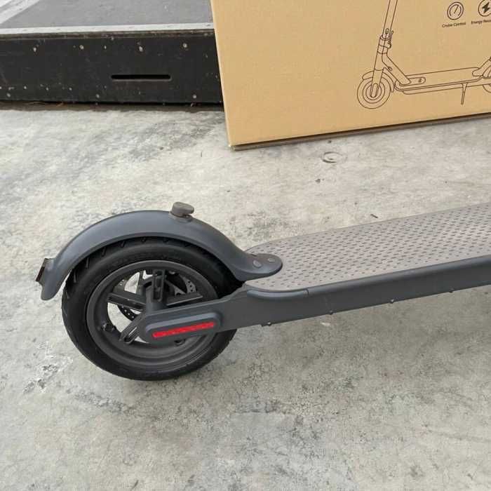 Електросамокат Хiaomi М365 Mi Scooter Essential