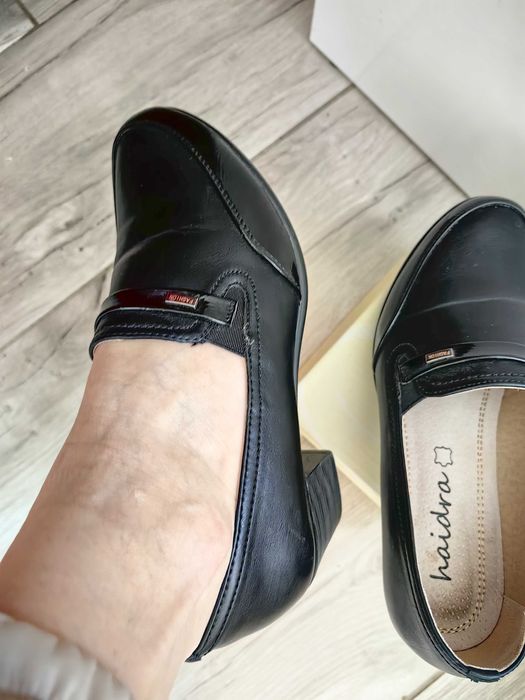 Półbuty czarne na obcasie eleganckie rozmiar 39