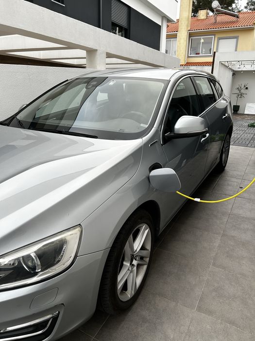 Volvo v60 D6 hibrido