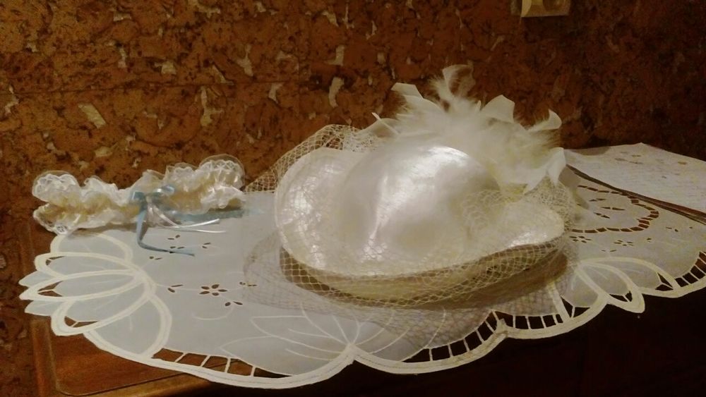 Kapelusz ślubny ecru