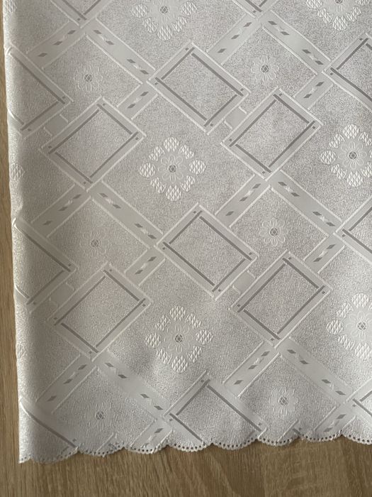 Obrus 160x320 bialy na półokrągły stół