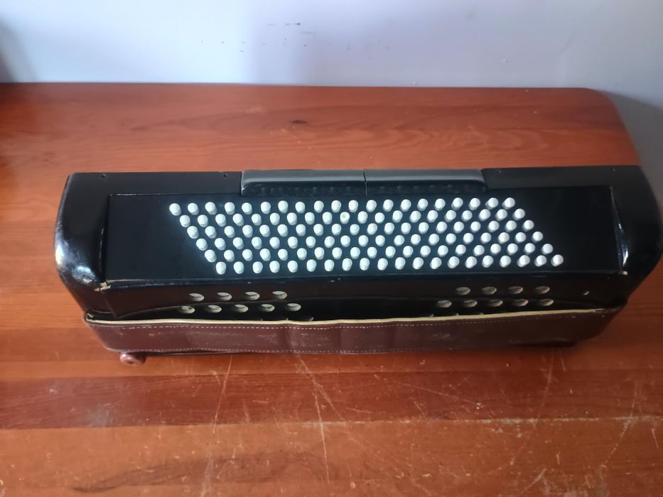 Akordenon  Tonika korpus strona basowa