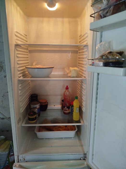 Продам холодильник