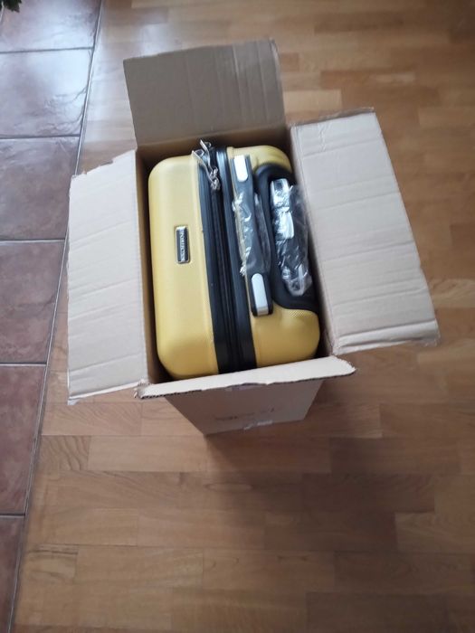 Nowa walizka kabinowa VIP Collection-Chicago 18"