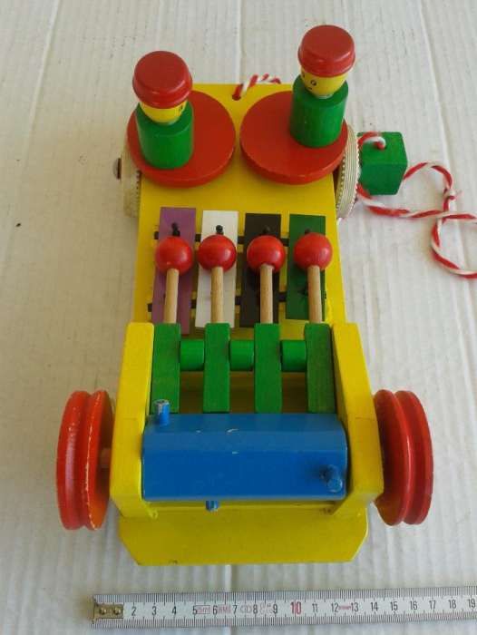 Brinquedo Musical de Madeira