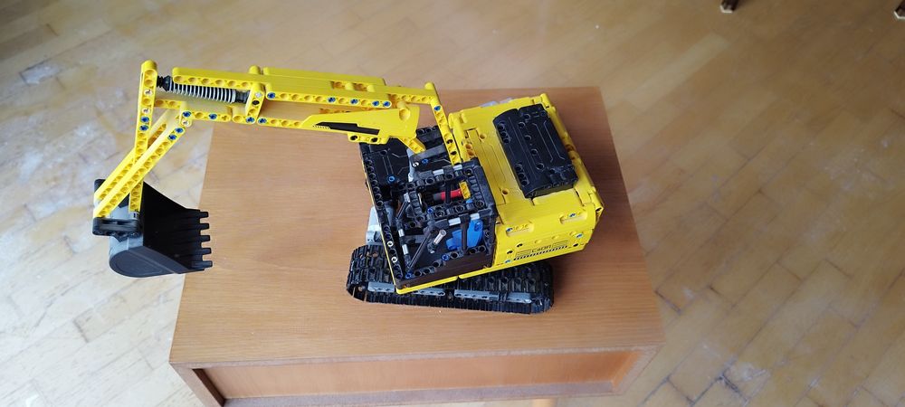 Sprzedam klocki CaDA deTech