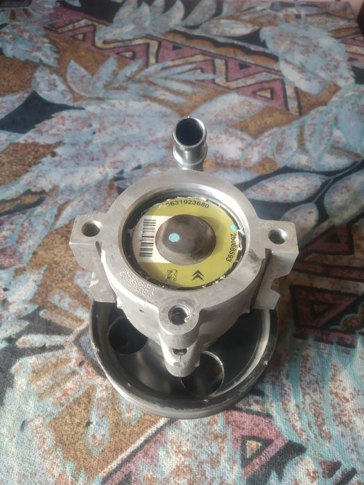 Продам компресор гідропідсилювача Partner 2000р. 1.9D.